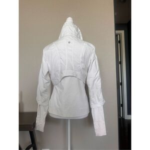 Lululemon Seek The Peak Double Cropped Drawstring Jacket White Size 6